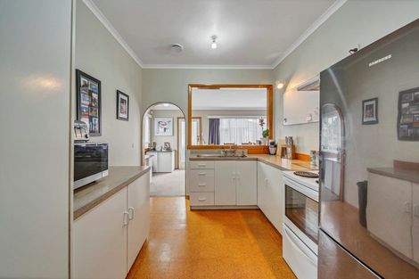 Photo of property in 4 Goodson Place, Hawera, 4610