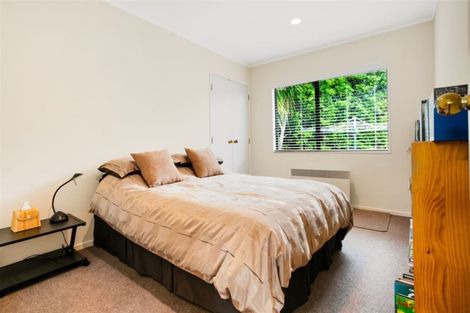 Photo of property in 16 The Close, Greenhithe, Auckland, 0632