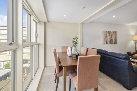 Photo of property in 4e/5 Kent Terrace, Mount Victoria, Wellington, 6011