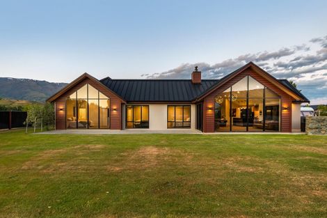 Photo of property in 8 Wakefield Lane, Mount Pisa, Cromwell, 9383