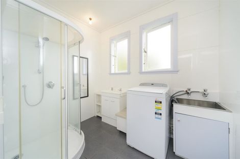 Photo of property in 5 Pencarrow Street, Highbury, Palmerston North, 4412