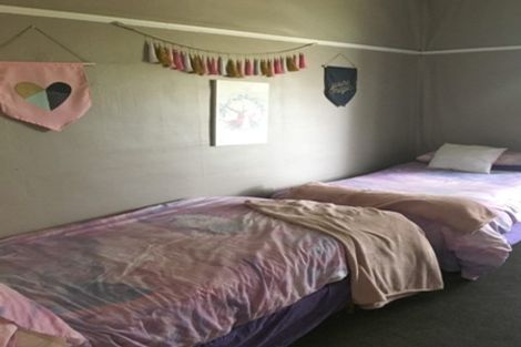 Photo of property in 52 South Road, The Glen, Dunedin, 9011