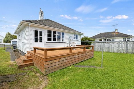 Photo of property in 22 Bell Street, Marton, 4710