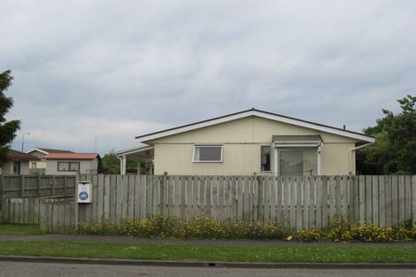 Photo of property in 59a Kuaka Crescent, Bromley, Christchurch, 8062