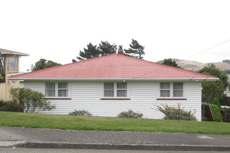 Photo of property in 25 Turville Crescent, Newlands, Wellington, 6037
