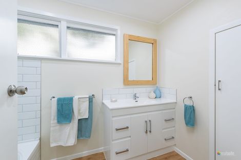 Photo of property in 31 Wyndham Road, Pinehaven, Upper Hutt, 5019