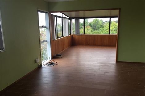 Photo of property in 3 Lavery Place, Sunnynook, Auckland, 0632