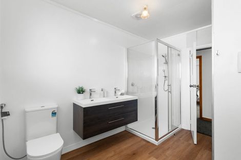 Photo of property in 2 Moorpark Place, Ilam, Christchurch, 8041