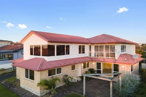 Photo of property in 21 Sheralee Place, Bucklands Beach, Auckland, 2014