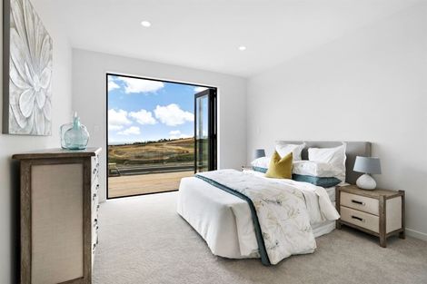 Photo of property in 36 Sunnyheights Road, Orewa, 0931