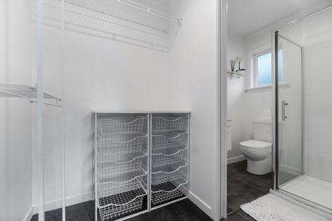 Photo of property in 16a Fairfax Avenue, Northcote, Auckland, 0627