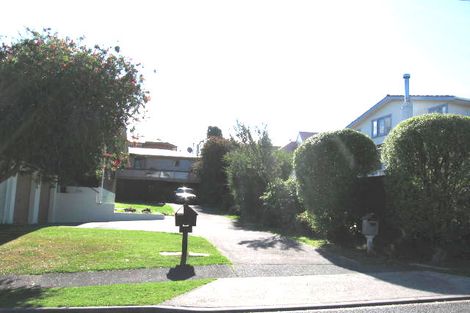Photo of property in 1/40 Hebron Road, Waiake, Auckland, 0630
