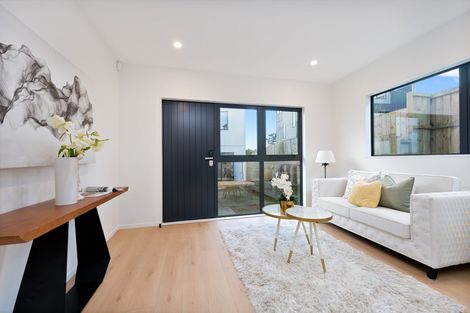 Photo of property in 62c Triangle Road, Massey, Auckland, 0614