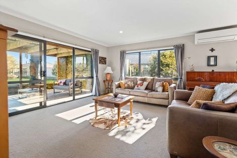 Photo of property in 38 Willowside Place, Amberley, 7410