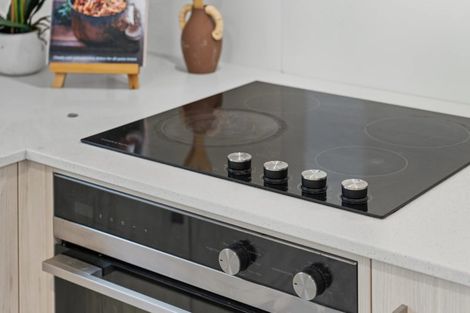 Photo of property in 42 Kaikoura Street, Maupuia, Wellington, 6022