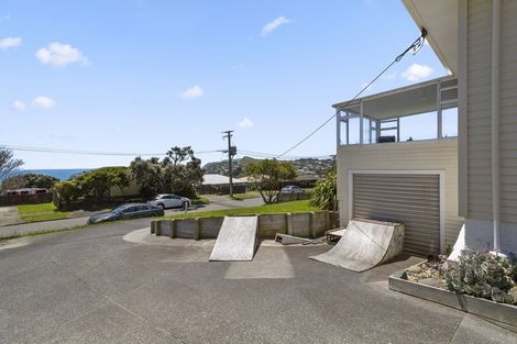 Photo of property in 32 Matatiro Street, Titahi Bay, Porirua, 5022