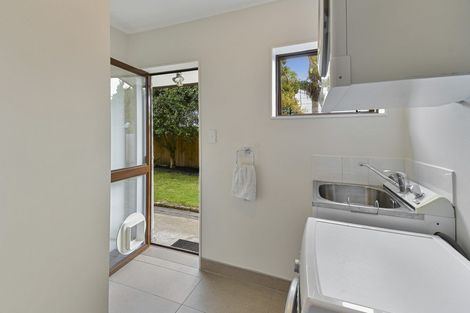 Photo of property in 10 Dalkeith Place, Opaheke, Papakura, 2113