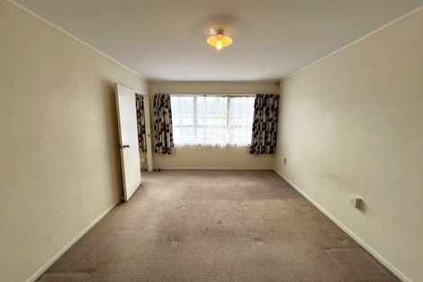 Photo of property in 2/43 Challen Close, Conifer Grove, Takanini, 2112