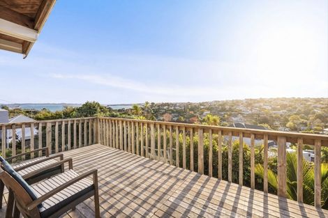 Photo of property in 13 Colmar Road, Mellons Bay, Auckland, 2014