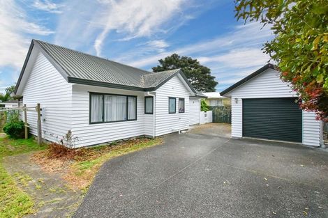 Photo of property in 4 Lendenfeld Drive, Papatoetoe, Auckland, 2025