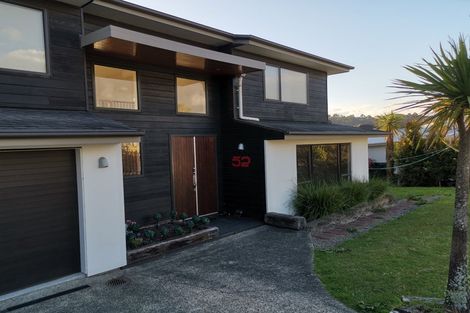 Photo of property in 52 Newbury Place, Schnapper Rock, Auckland, 0632