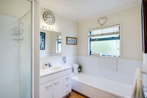 Photo of property in 2/193 Gloucester Street, Taradale, Napier, 4112