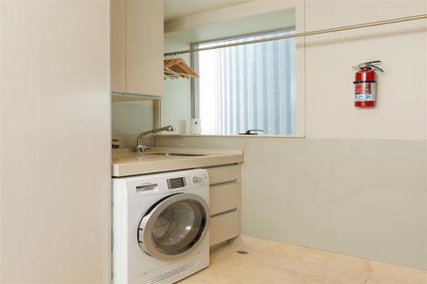 Photo of property in Shangri La Apartments, 5/97 Jervois Road, Herne Bay, Auckland, 1011