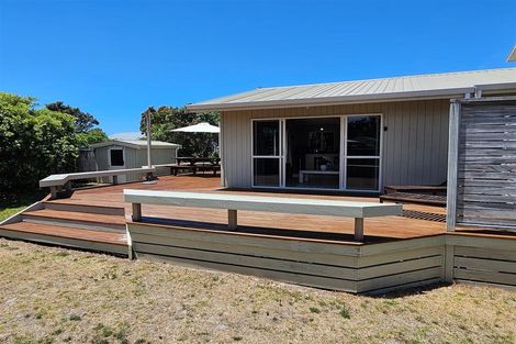 Photo of property in 618 Matarangi Drive, Matarangi, Whitianga, 3592