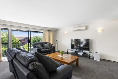 Photo of property in 10 Bungalore Place, Half Moon Bay, Auckland, 2012