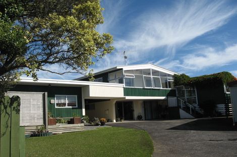 Photo of property in 30 La Trobe Street, Pakuranga Heights, Auckland, 2010
