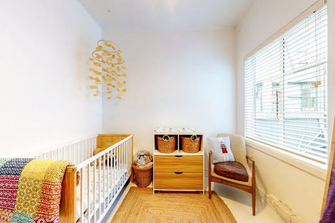 Photo of property in Hamilton Flats, 7/9 Hawker Street, Mount Victoria, Wellington, 6011