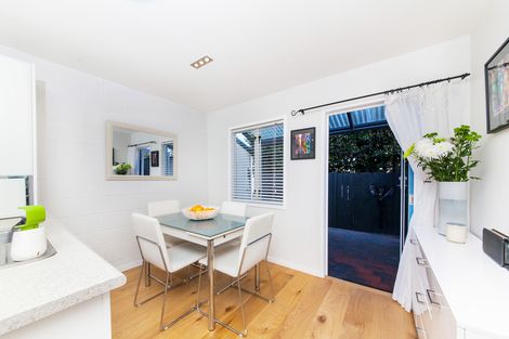 Photo of property in 8/46 West View Road, Westmere, Auckland, 1022