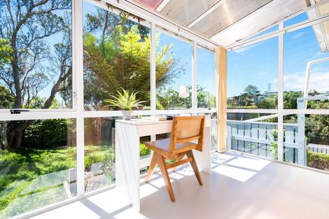 Photo of property in 8 Link Road, Newlands, Wellington, 6037