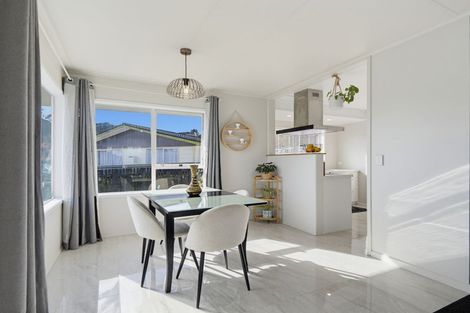 Photo of property in 16 Dingadee Street, Welcome Bay, Tauranga, 3112