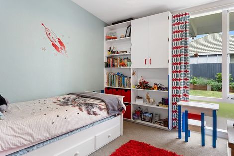 Photo of property in 24 Erin Crescent, Mairehau, Christchurch, 8013