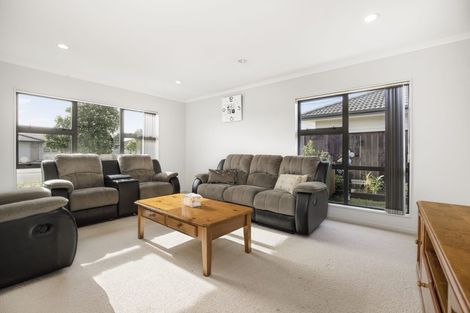 Photo of property in 10 Creda Road, Wattle Downs, Auckland, 2103