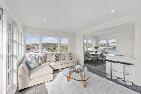 Photo of property in 1/57 Coronation Road, Hillcrest, Auckland, 0627