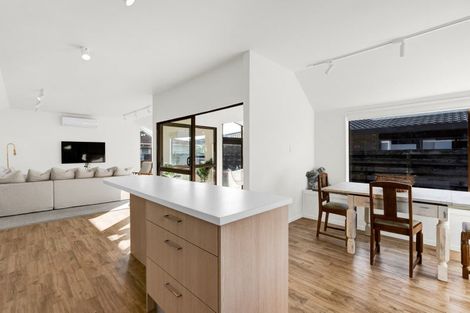 Photo of property in 250 Tukapa Street, Westown, New Plymouth, 4310