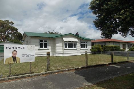 Photo of property in 5 Clausen Street, Takaro, Palmerston North, 4412
