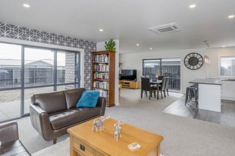 Photo of property in 53 Waipunahau Road, Waikanae, 5036