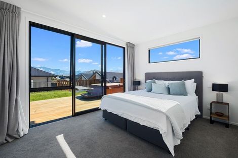 Photo of property in 3 Little Alpha Loop, Wanaka, 9305