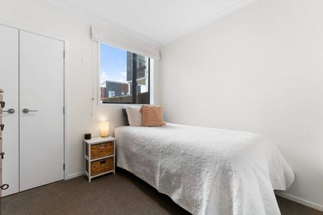 Photo of property in 25 Manarini Road, Westgate, Auckland, 0614