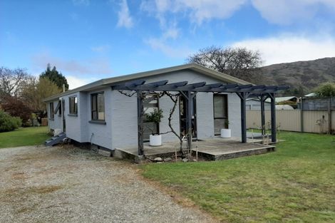 Photo of property in 3 Newcastle Street, Clyde, 9330