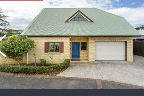 Photo of property in 4/52 Taharoto Road, Takapuna, Auckland, 0622