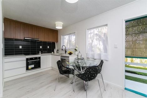 Photo of property in 11/66 Astley Avenue, New Lynn, Auckland, 0600