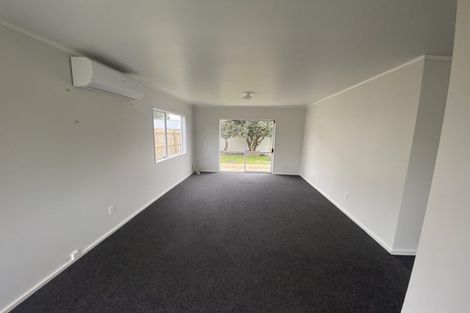 Photo of property in 15 Christmas Road, Manurewa, Auckland, 2102