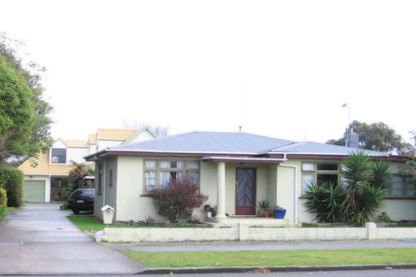 Photo of property in 46 Brightwater Terrace, Terrace End, Palmerston North, 4410