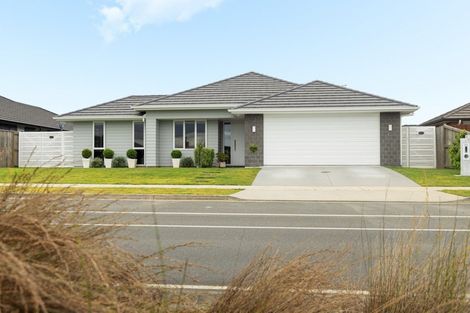 Photo of property in 155 The Boulevard, Papamoa Beach, Papamoa, 3118