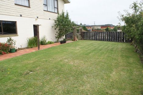 Photo of property in 2 Oakleigh Crescent, Oamaru North, Oamaru, 9400