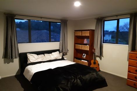 Photo of property in 32 Misty Valley Drive, Henderson, Auckland, 0612